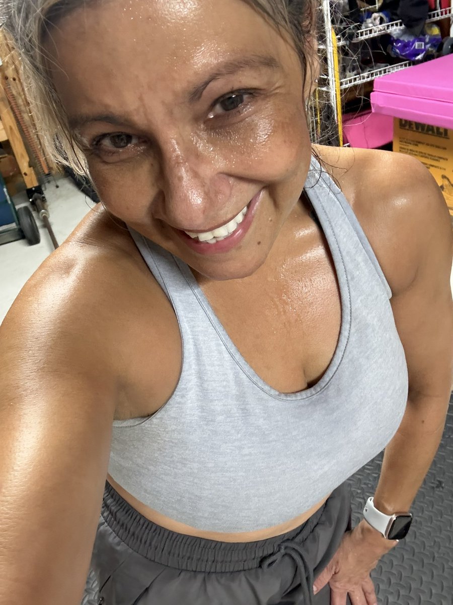 la_sdeebocane's tweet photo. I hadn’t worked out in 3 days 😱😱😱😱😱😱😱
Felt greeeaaattr today 
Leeesss gooooo 🥳🥳🥳🥳 https://t.co/caolqNxFHK