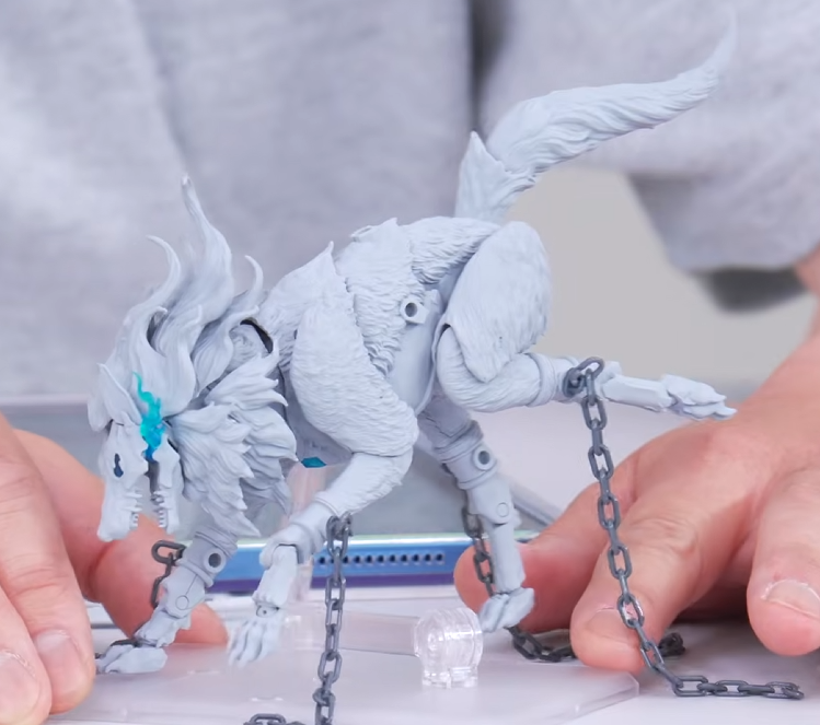30MF Dlro Fenrir designed by monster designer Akinori Takaki. It's