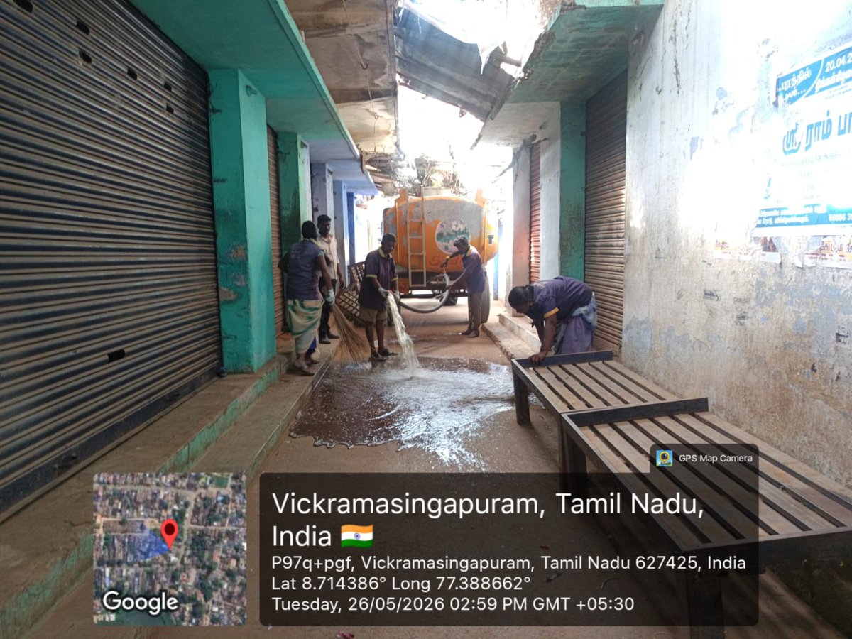 Vikramasingapu2's tweet photo. விக்கிரமசிங்கபுரம் நகராட்சி தூய்மை திருவிழாவை முன்னிட்டு  நகராட்சி சந்தை பகுதி சுத்தம் செய்யப்பட்டு கழுவி  கிருமி நாசினி தெளிக்கப்பட்டு மற்றும் கொசுமருந்து அடிக்கப்பட்டது. @tnmaws @SwachhBharatGov
@MoHUA_India 
@SbmRdmaNellai
 #SwachhSurvekshan #ThooimaiThiruvizha https://t.co/XjXR5okeDA