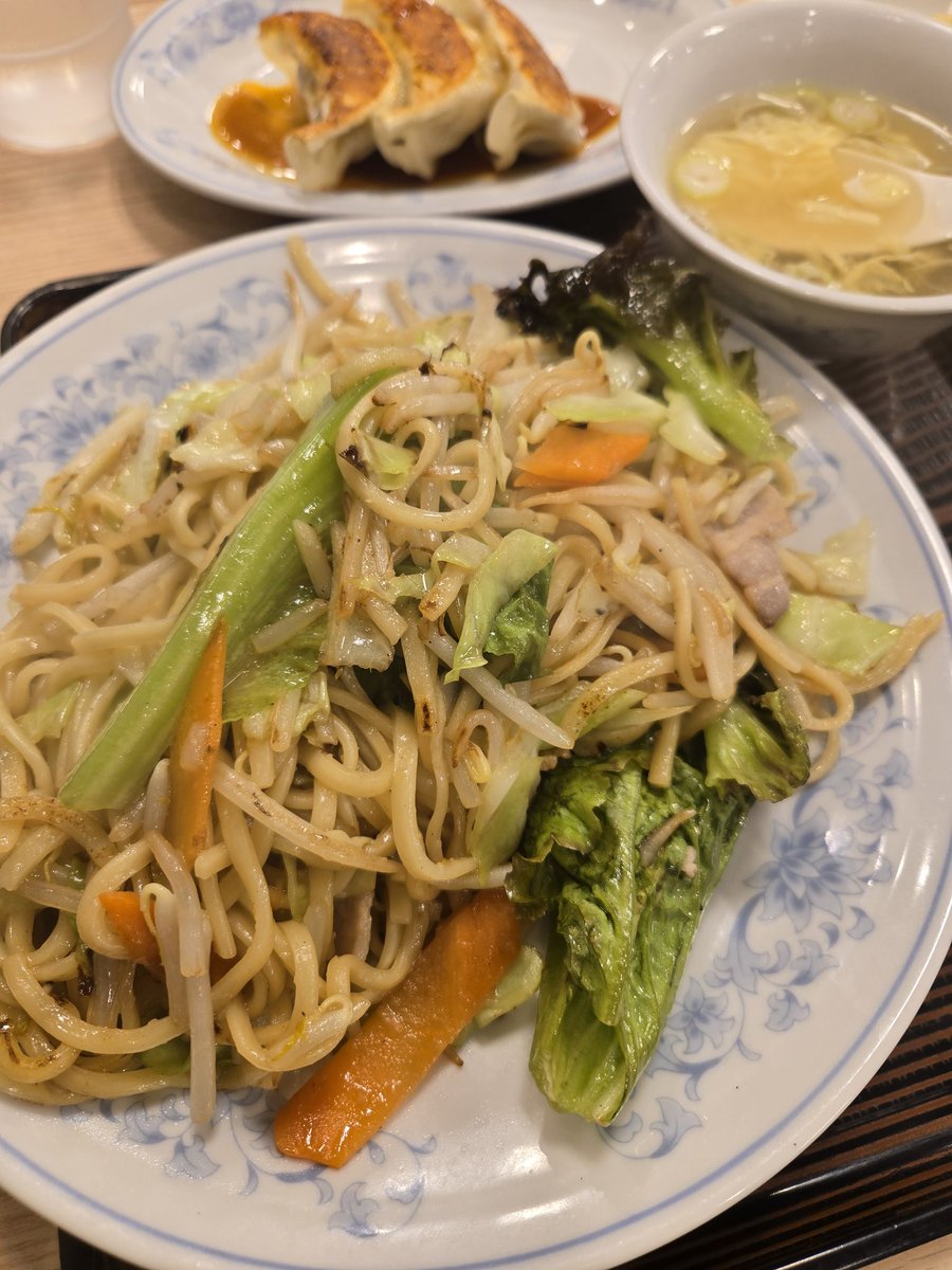 うーろん tweet media