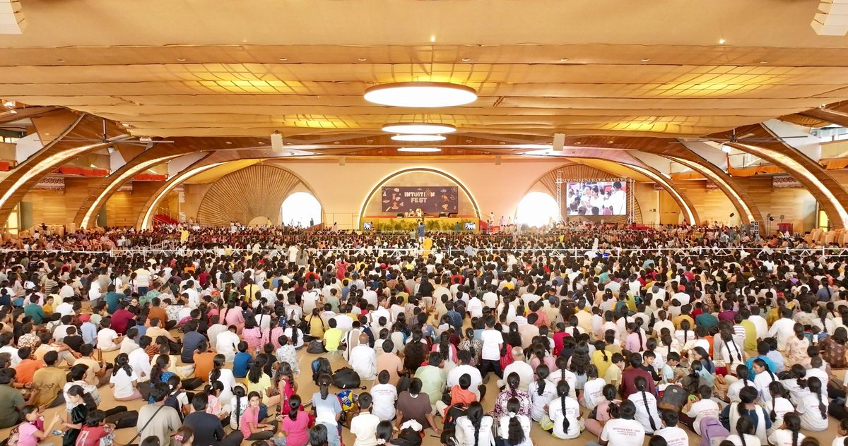 Gurudev Sri Sri Ravi Shankar tweet media