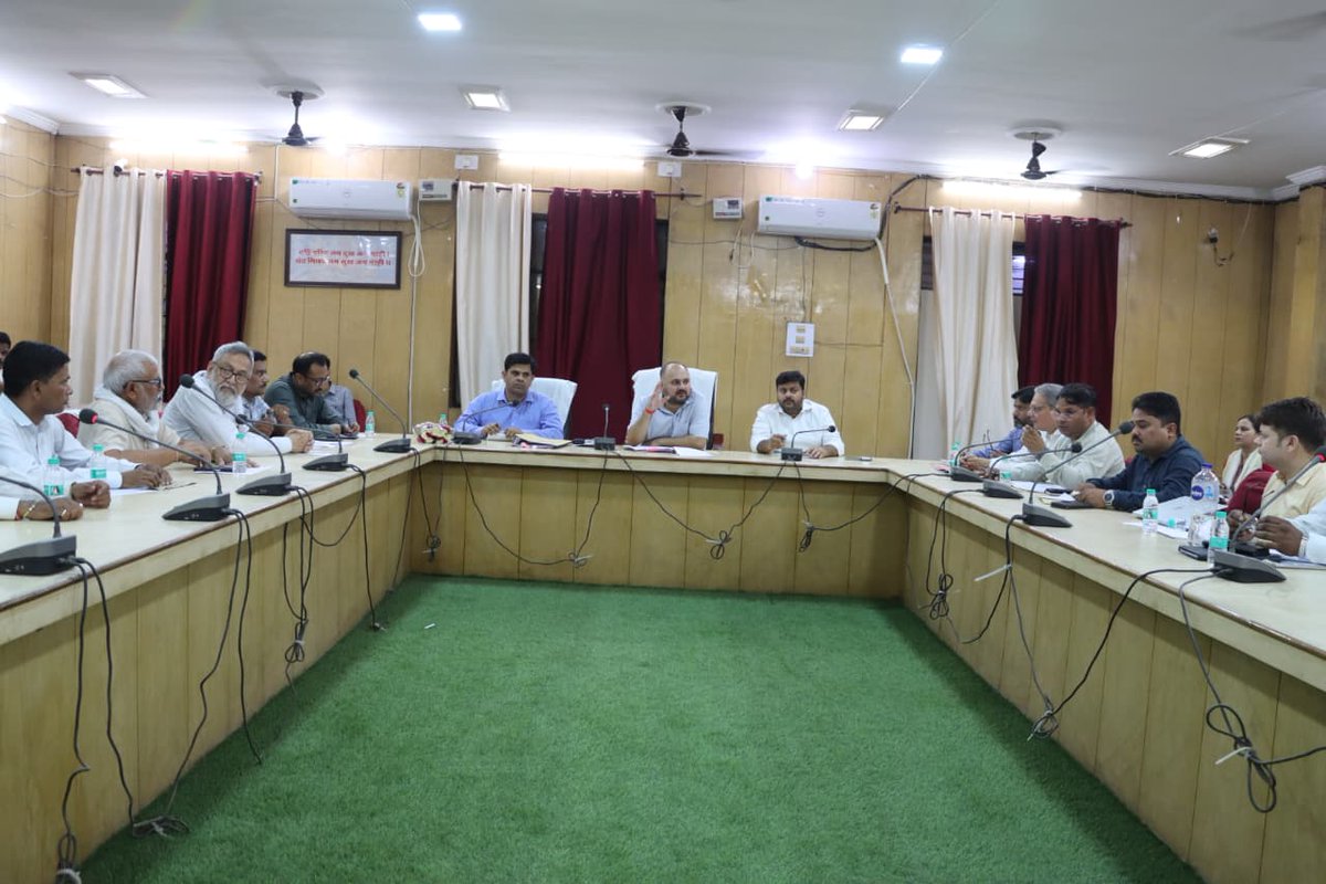 DM Pratapgarh tweet media