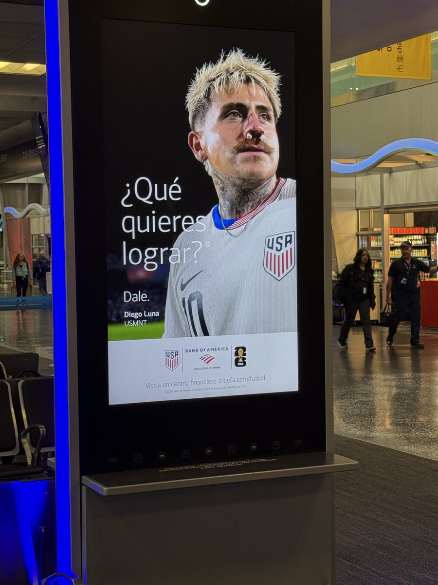 Golazoooo14's tweet photo. Damn @iflymia too soon… 😭 Luna should be on that World Cup roster 😞 I’m sorry poch you got this one wrong #RSL #USMNT https://t.co/CyFVehw4Ga