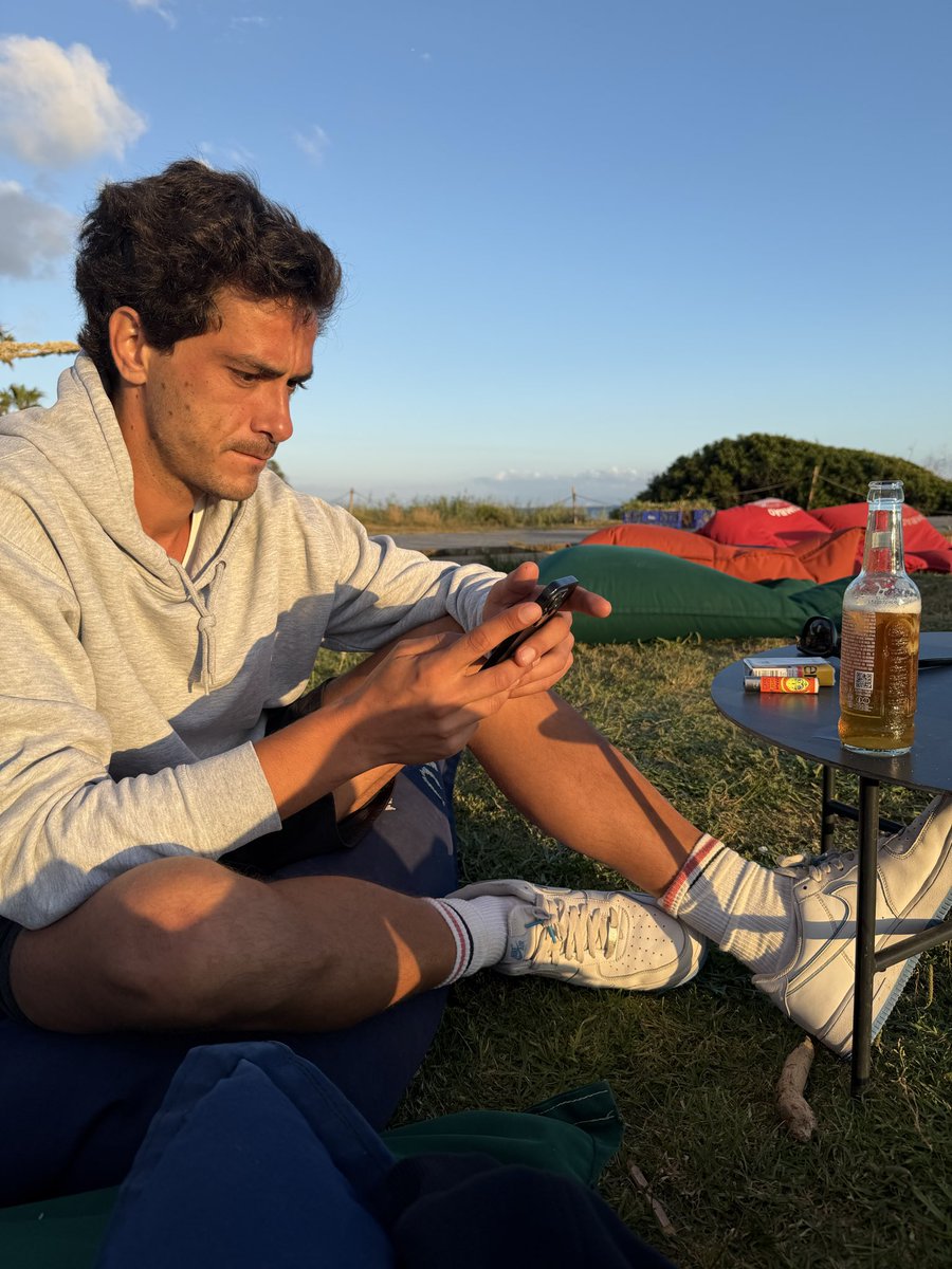 Carlos Moreno tweet media