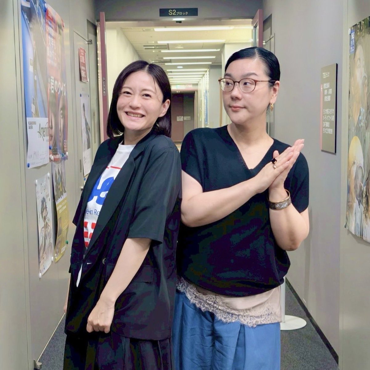 zatsudan954's tweet photo. 5/26（火）20時頃〜
#となりの雑談 配信。

EP.176「楽しむ力って何だろう」
https://t.co/T0vRkdcImk

#桜林直子 #ジェーンスー https://t.co/Um26StsEbg