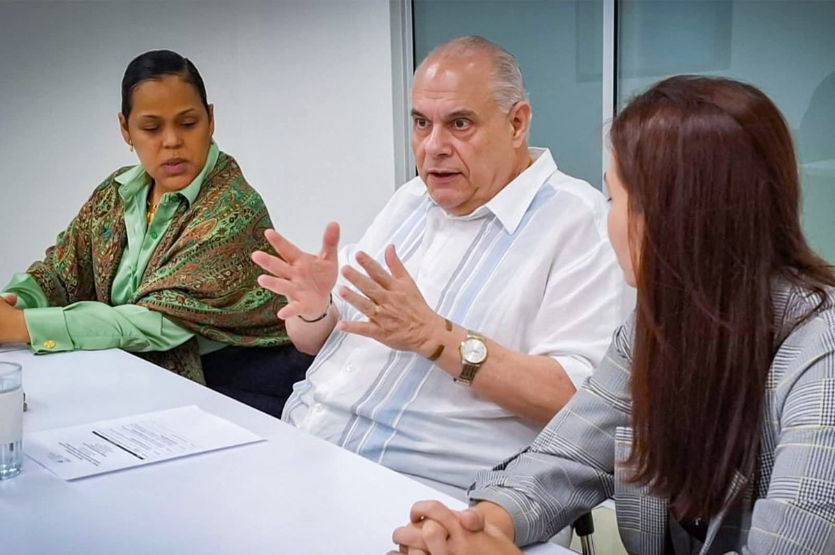Embajada de Colombia en El Salvador tweet media