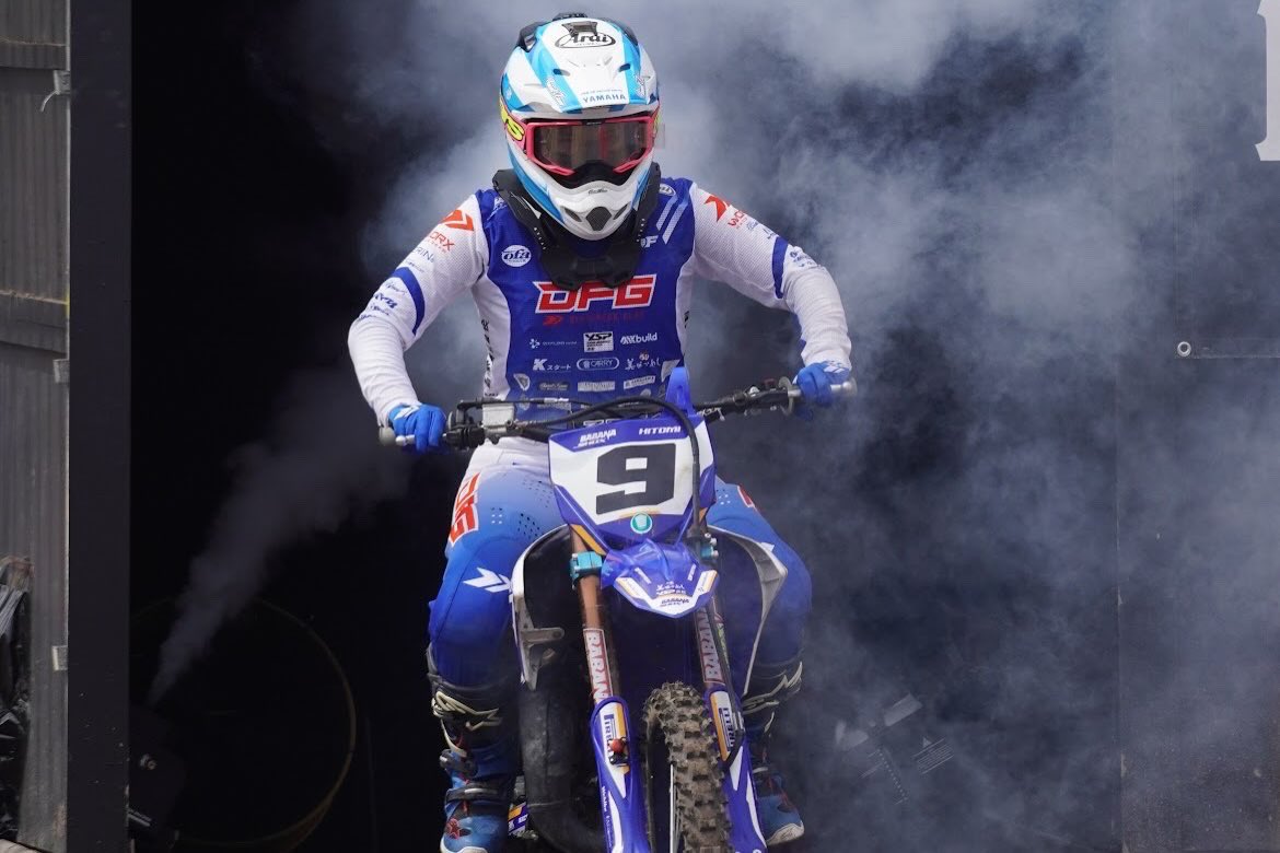 hitomi_prr's tweet photo. JMX RD3  📍オフロードヴィレッジ

P-14

地元なのに終始コース状況に苦戦してしまい悔しいです。
再来週はRD4絶対に良い走りをして挽回します。

スポンサー様、応援してくださった皆さん差し入れなどありがとうございました🙌🏻

 #BABANASHOX
 #YSP浜松 https://t.co/ry5b3nMXGt