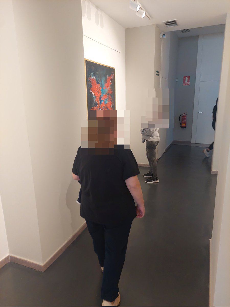 apoyat's tweet photo. ✔️ Continuamos en nuestra Comunidad Terapéutica 🏢 con actividades culturales enmarcadas dentro del Programa APOYA-T en la Cultura 🖼🎨. Visitamos la Exposición de Pintura del Artista Local Diego Muñoz, titulada "Impreciso. Forma Cifusa" 👍 https://t.co/GONvmZn4Xm