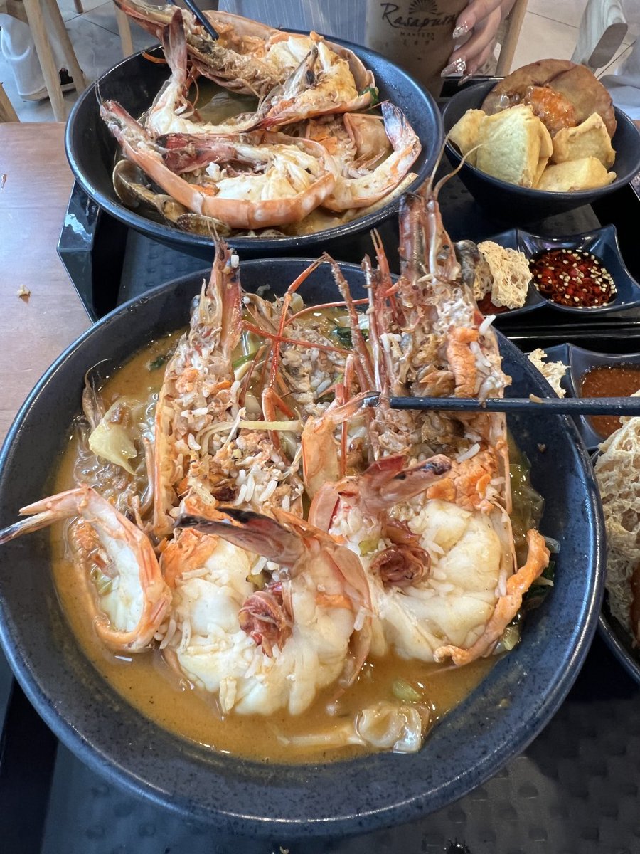 초록색하늘 tweet media