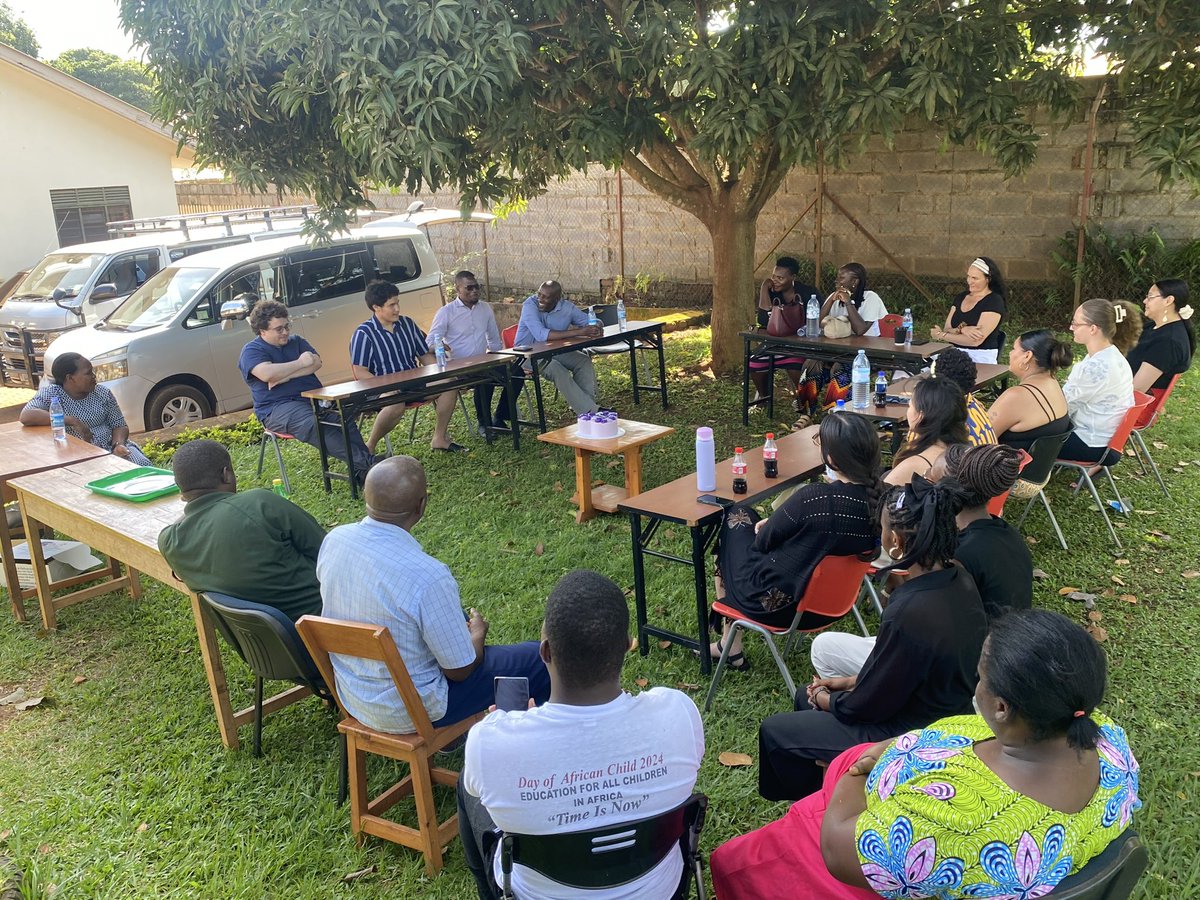 HUYSLINCI's tweet photo. Today we concluded our cultural exchange internship with Indigenous youth from Canada, partnered with VIDEA
Through a final reflection session, interns shared their growth, project contributions, and insights. It was a privilege hosting you all! 🇨🇦 #CulturalExchange https://t.co/GVZhdUNCvw