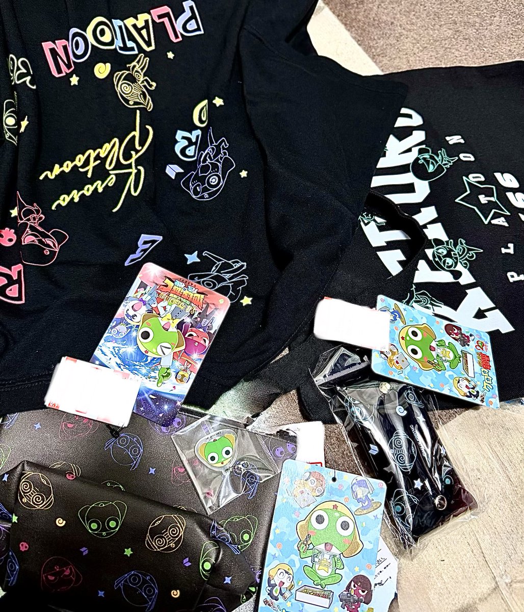 Fukuten_929's tweet photo. え、え、え、これ今日から発売だったんですか？？？？
たまたましまむらに寄ったら通り際真横にカラフルなものが…ケ口口じゃん⁉️⁉️となり即買いしちゃったんですけども…
激運良かったｯﾃｺﾄｫ!?!!😭😭💖 https://t.co/Y5QioEIVYm