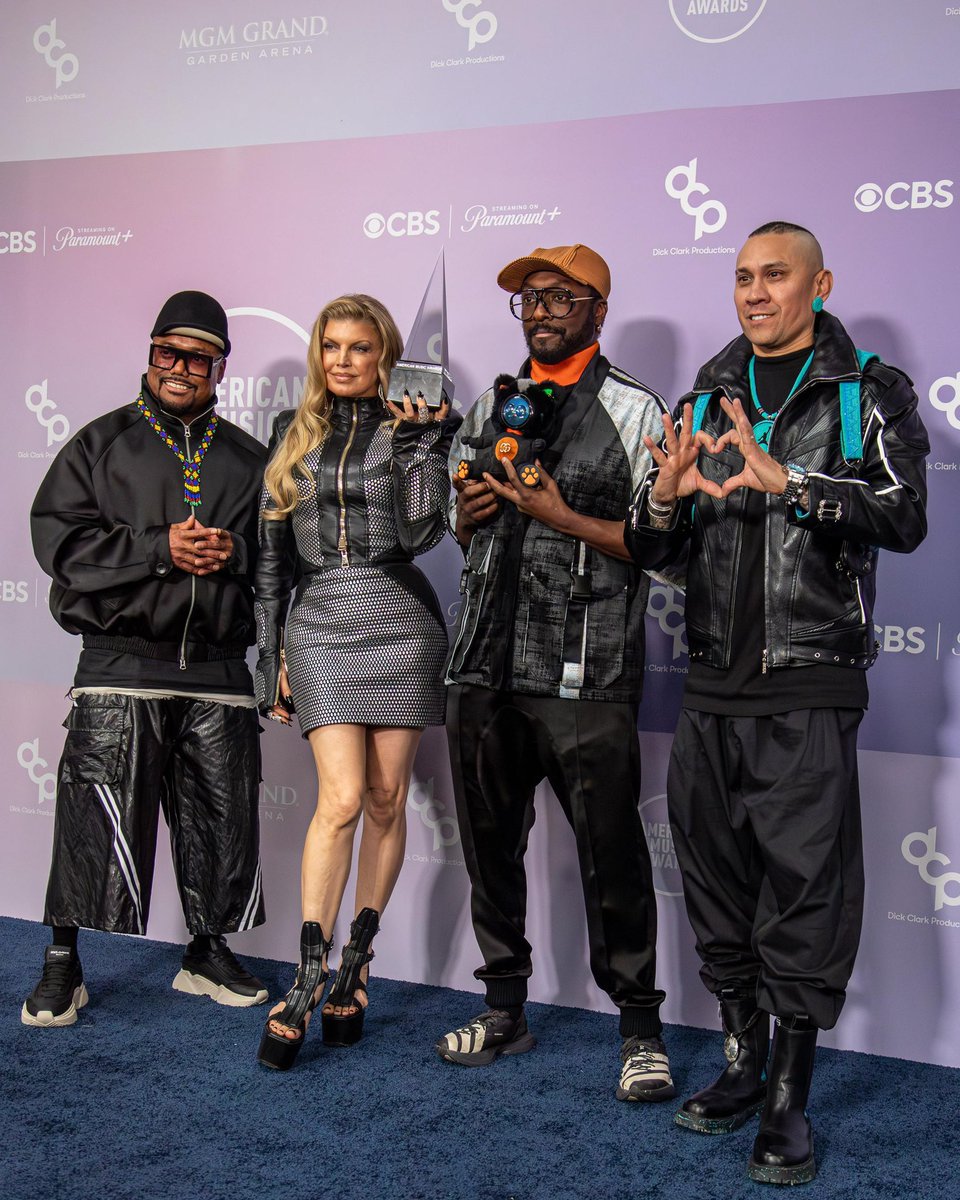 iheartfergie's tweet photo. The Black Eyed Peas 2026 reunion! https://t.co/CkXVQxTPah