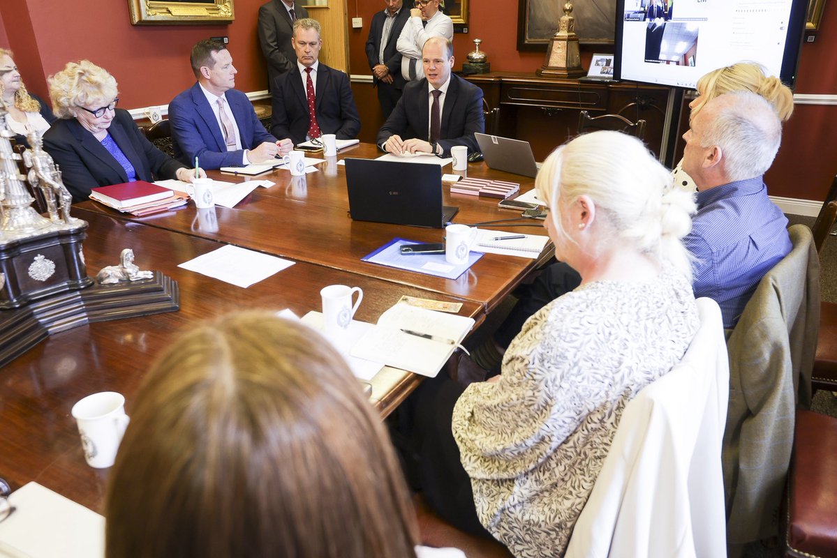 CommunitiesNI's tweet photo. Minister @GordonLyons1 has launched the first ever dedicated Government support line in Northern Ireland for armed forces veterans.

Find out more as the Minister delivers for veterans across NI:

https://t.co/Qa4k73E95B https://t.co/4tkaB1Nz2L