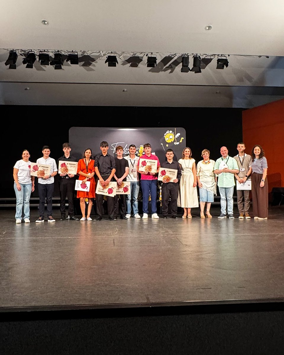 comusica1's tweet photo. NOTICIA 🎙 Este fin de semana, La Llosa de Ranes acogió de nuevo la séptima edición del Concurso de Jóvenes Intérpretes de la @FundSanganxa, en esta ocasión en la modalidad de viento metal. ¡Todos los detalles en el link! 📲
▶ https://t.co/phtEVeAWLX https://t.co/pWqM34I6XY