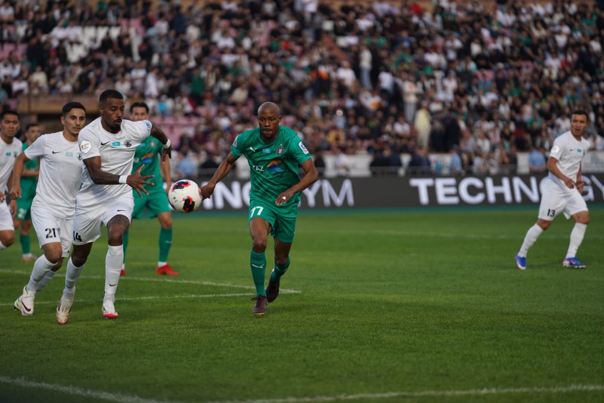 placcadinho's tweet photo. ⚪🟢 Focus. 👌🏾
#DIEUMAFORCE #TOUTESTDANSLEMENTAL #PFMFAMILY #FCELIMAIELIMAI https://t.co/T14vb36qA1