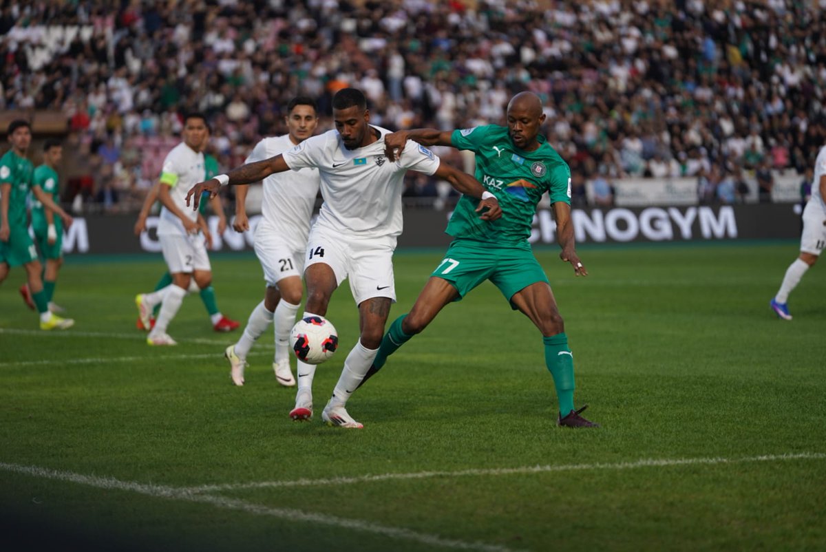 placcadinho's tweet photo. ⚪🟢 Focus. 👌🏾
#DIEUMAFORCE #TOUTESTDANSLEMENTAL #PFMFAMILY #FCELIMAIELIMAI https://t.co/T14vb36qA1