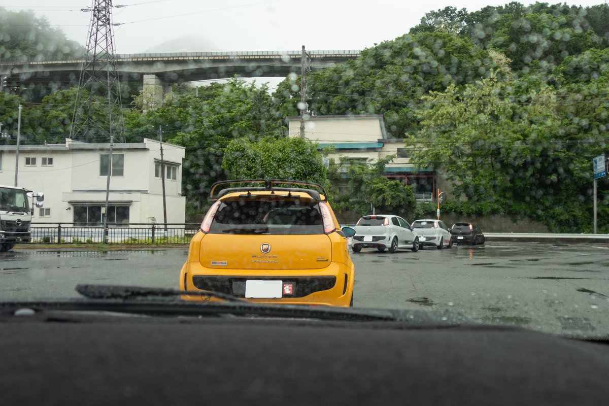 fukupanda199's tweet photo. 今年もFIAT FESTA行ってきました
グランデプントがたくさん集まる唯一のイベント
他では見向きもされないですからねぇ https://t.co/aolrA7J9tj