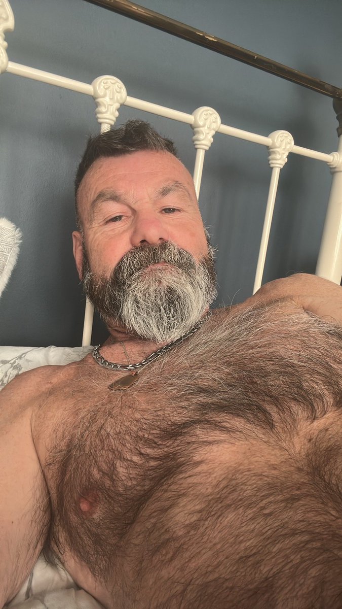 thelifeofbob60's tweet photo. Anyone else hot and sticky at night with all this heat 🥵 https://t.co/tOQkOtjfhb