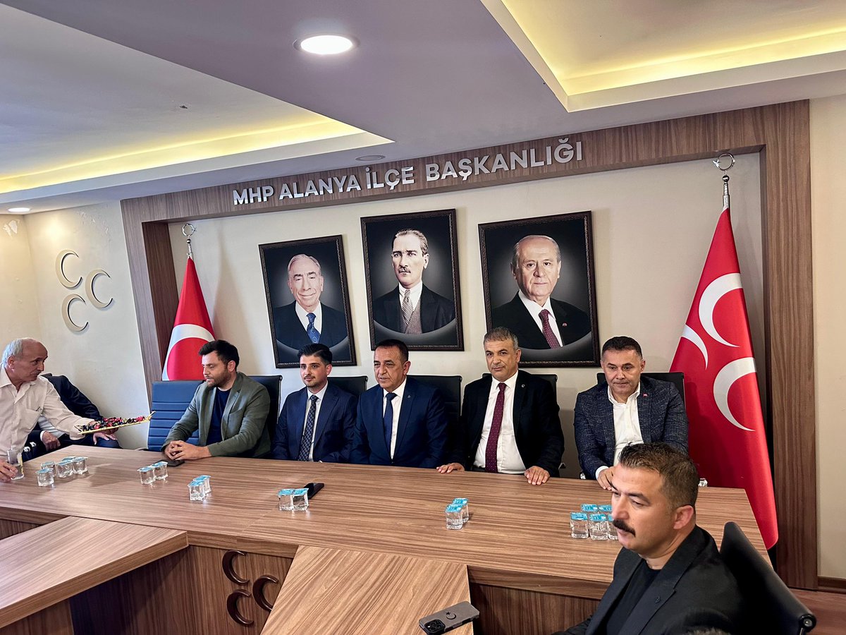 AdemMuratYucel's tweet photo. Milliyetçi Hareket Partisi İlçe Teşkilatımızda; MHP İlçe Başkanımız Mustafa Sünbül, MHP Antalya İl Başkan Yardımcımız, MHP Antalya İl Yöneticilerimiz, Ülkü Ocakları İlçe Başkanımız Mehmet Öz, Sendika temsilcilerimiz, KAÇEP Başkanımız, belediye meclis üyelerimiz, ilçe yönetim kurulu üyelerimiz, partililerimiz ve halkımızla bayramlaştık.

Birliğimiz, dirliğimiz daim olsun…