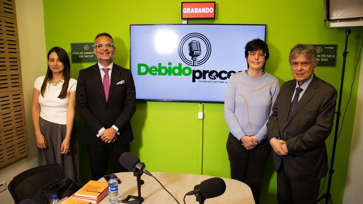 RamiroBejaranoG's tweet photo. Invitamos a visitar este magnífico podcast DEBIDO PROCESO sobre la política de género conducido por el profesor Marcos Quiroz, con la intervención de las expertas profesoras Natalí Niño y Natalia Rueda. Es un ejerció riguroso, ilustrador y necesario https://t.co/XM9OFFlC14