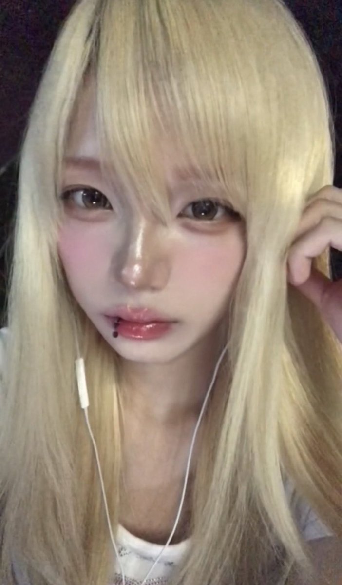 かれん tweet media