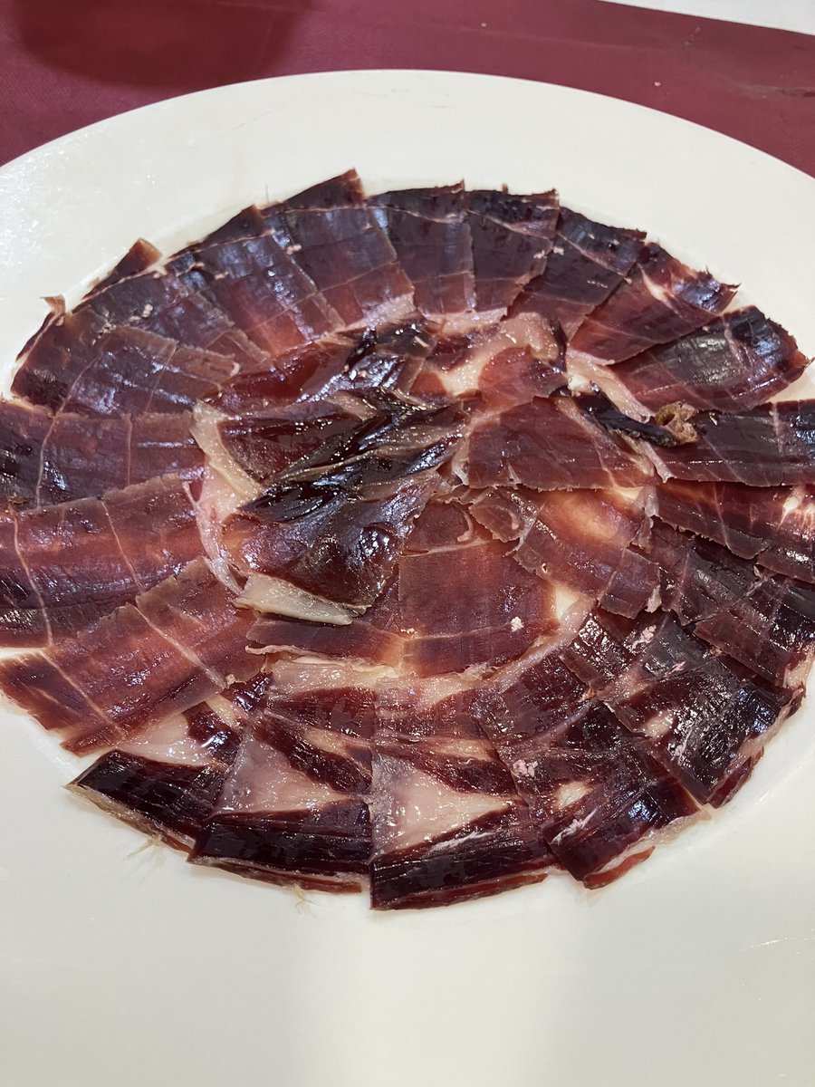 EmilienReb's tweet photo. Cal Tallon - Especialidad en arroces en local con salones de mesa y mantel con paredes de piedra vista y comida casera. https://t.co/x6oAqOIPOE