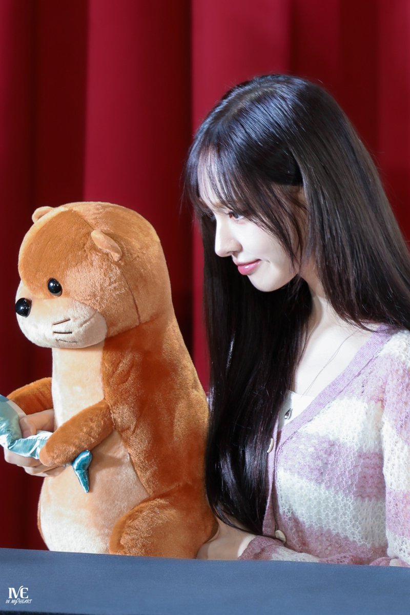 ssalvoliz's tweet photo. 사실쫌정들엇어.. 수달들아 행복하걸아🫰🫰 https://t.co/8kCXCRIKTw