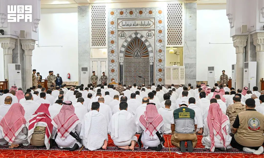 SPAregions's tweet photo. الشيخ علي الحذيفي في خطبة عرفة: الحج فريضة تتجلى فيها مظاهر التعارف والتآلف والتعاون والتكافل بين أهل الإسلام.
https://t.co/NfJUkyVZSC
#حياكم_الله | #واس_حج47 https://t.co/ZJPDfmOxFG
