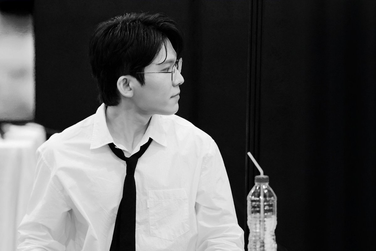 김몰라 tweet media