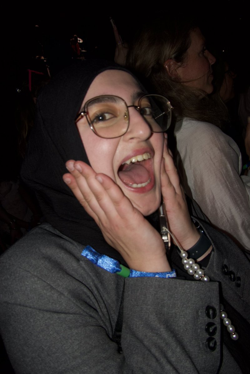 Mylan loves HARRY STYLES tweet media