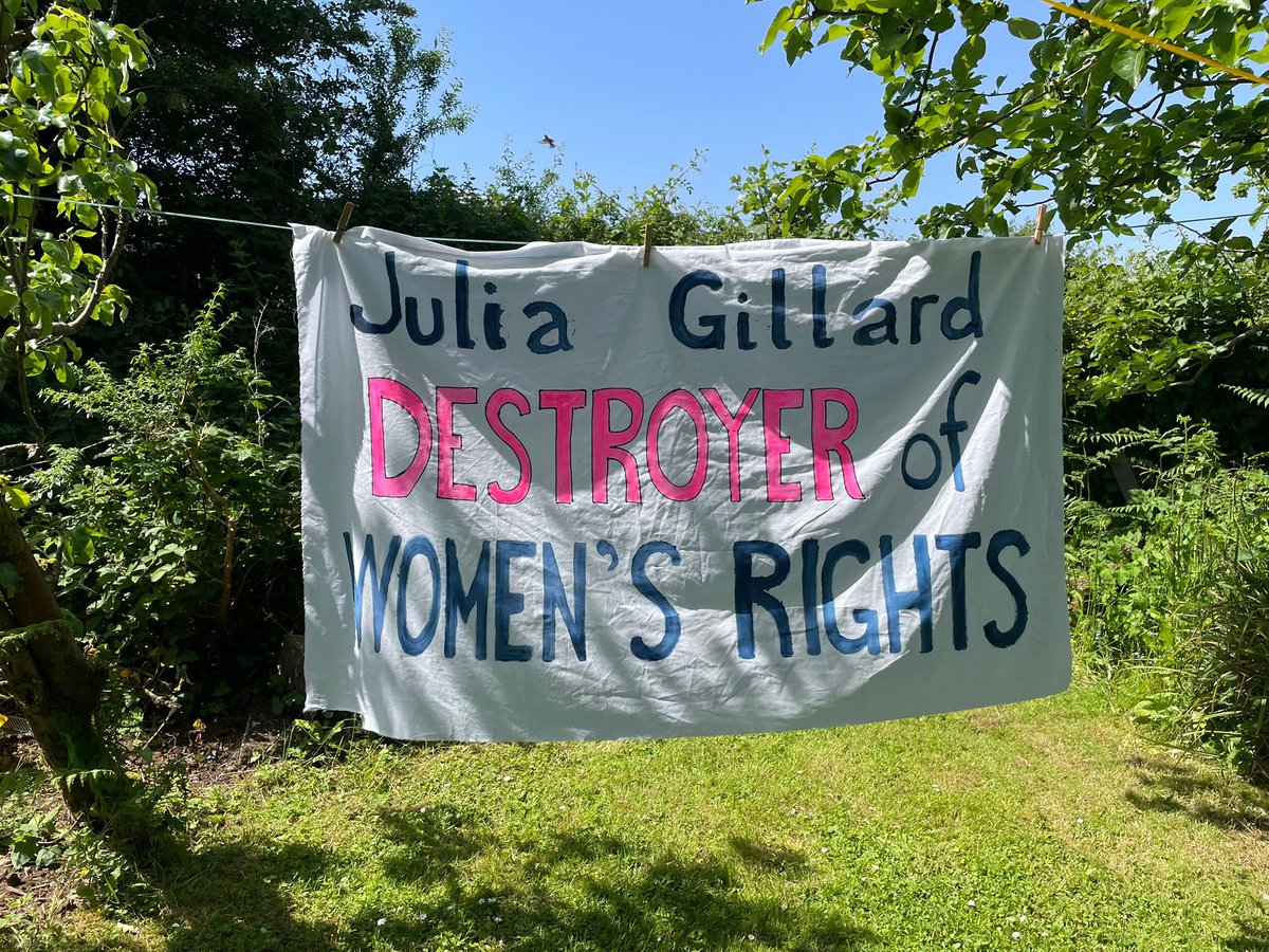 LesbianLabour tweet media