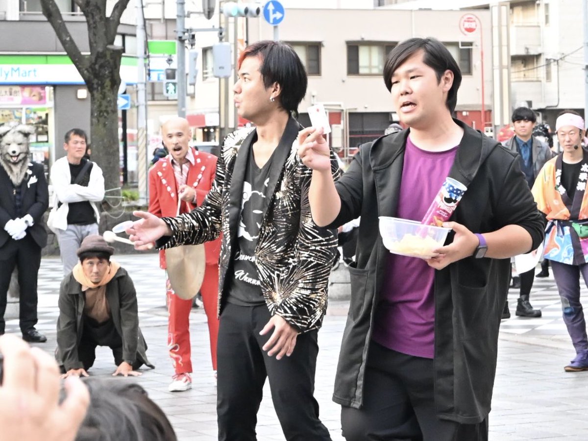 I_am_tomoru's tweet photo. 2026/05/24 千葉みなと
大道芸フェスティバルinちば
#Tento さん
"マジックを観たい"というのはもちろんそうなのですが、私は間違いなく1日前プレで観た時の Tentoさんが話す雰囲気やおもしろさに浸りたくてここへ来ている
本日もいいお点前で。大変おもしろかった!! https://t.co/D9UX9zTJXu
