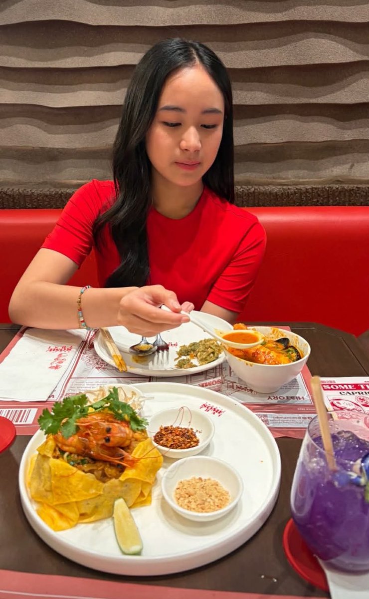 cpkrsily's tweet photo. sobrang ganda talaga ni capress 😣

#CapricCayetano https://t.co/k0RzoBGlo6