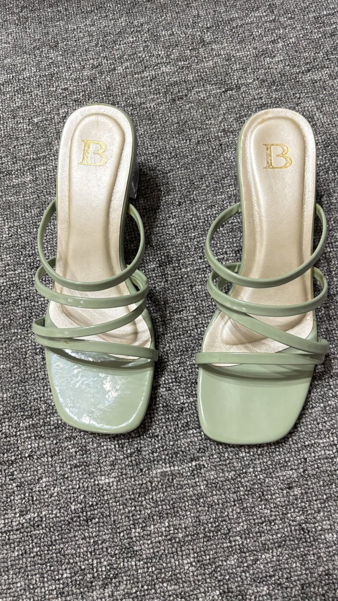 moonlightsgrey's tweet photo. Sold❌ https://t.co/lPdWRncDRl