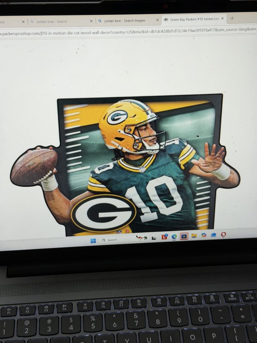 rfleis01's tweet photo. @jordan3love wanted to show you my 11 year old's recent work of art. Not bad right? Commissioned it for $25 for a kid in his class lol. https://t.co/4vEkY0iG3r