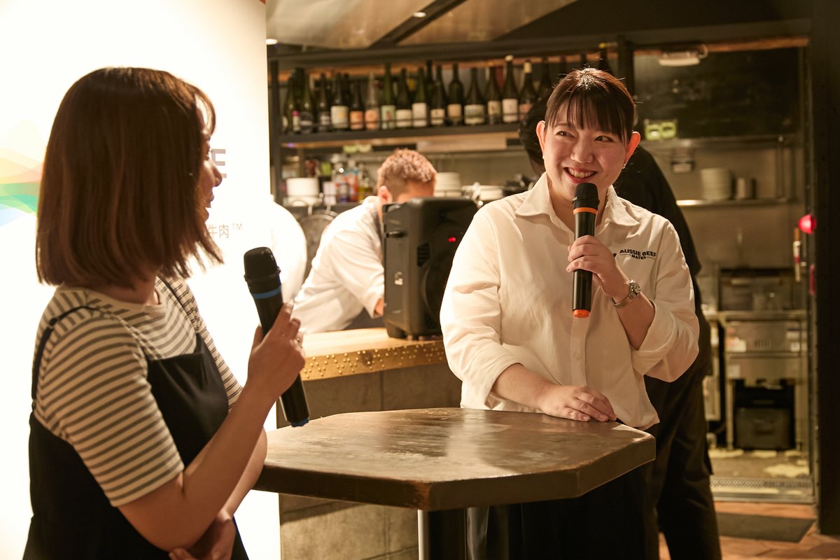 aussiebeef_jp's tweet photo. 昨日はメディア向け試食会を開催しました！
 会場では、オージー・ビーフマイトの今井真実さん監修のローストやグリルなどさまざまなスタイルでオージー・ビーフをご提供。実際の料理を通して、赤身肉ならではのおいしさや楽しみ方をご紹介しました🥩
父の日は、牛肉を囲んでおいしい時間を。

キャンペーンの概要はこちら
https://t.co/1lsOb7jNpB

#オージービーフ #モーモーキャンペーン #父の日は牛肉を食べよう