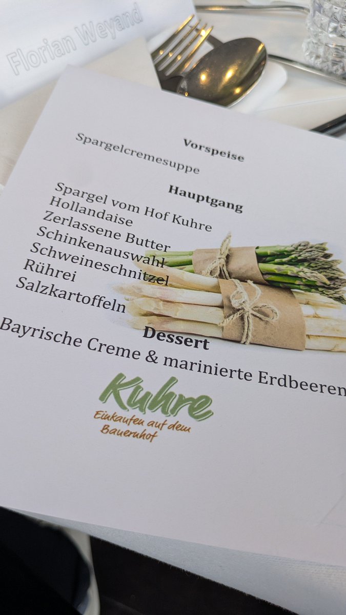 WeyandWiwo's tweet photo. Über Clemens #Tönnies gab es viel zu lesen, selten Gutes. Zu seinem Siebzigsten will der Fleischunternehmer sein Image korrigieren – und gesteht beim Spargelessen mit der @wiwo  Fehler ein.
https://t.co/sXJXTWkx3e https://t.co/qjYS4aCwUY