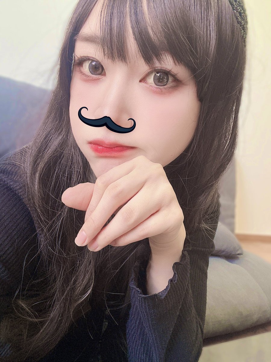 RIE tweet media