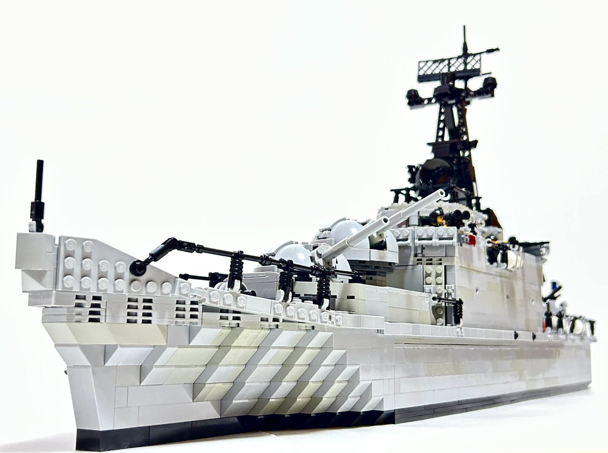 PuniRepublic's tweet photo. [作品紹介]
たると級フリゲート
プニプニ共和国海軍のフリゲート。砲艦ひでを発展させる形で開発され、旗艦機能を備える。武装として100mm砲2門、76mm砲1門、対艦ミサイル発射器1基、機銃2挺を有している。 https://t.co/AbdTm26CR0