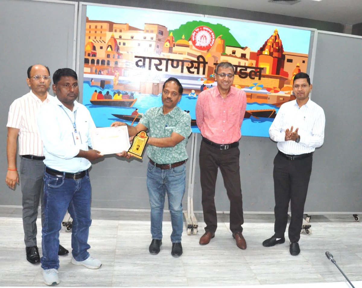 DRM Varanasi tweet media