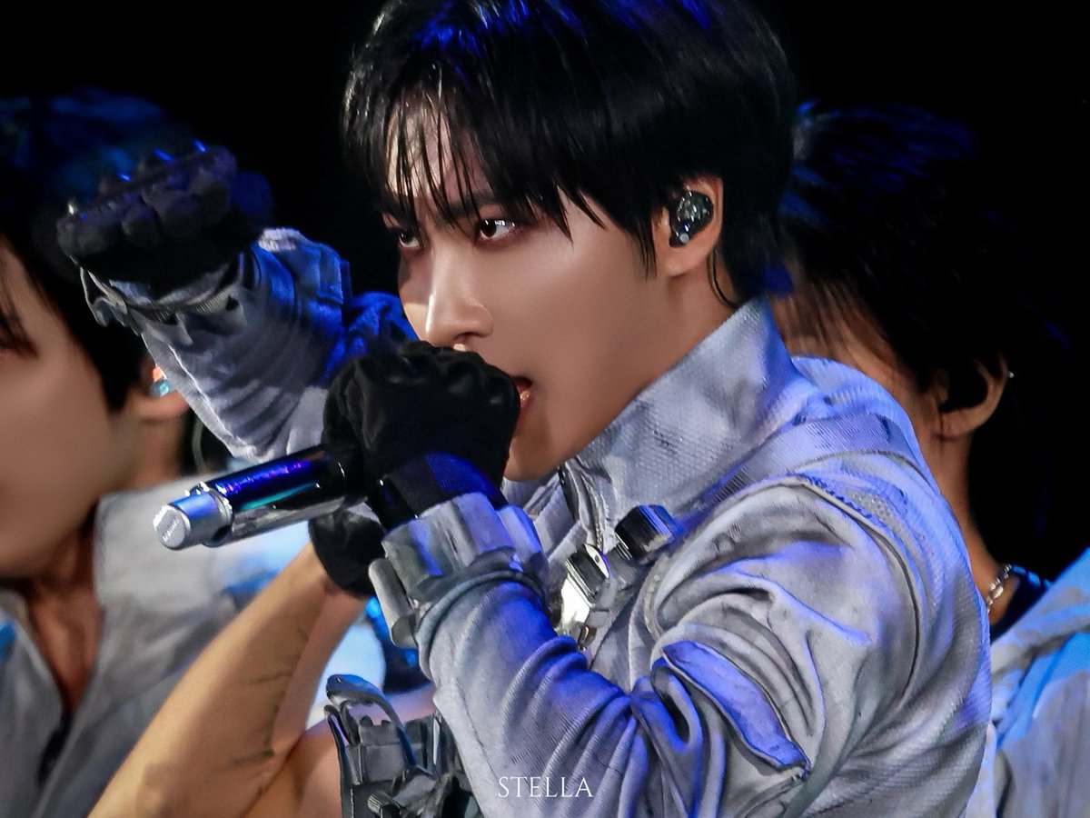 _stella_43's tweet photo. 260517 ASEA HQ

#ATEEZ #SEONGHWA #에이티즈 #성화 https://t.co/vekBvzUr8q