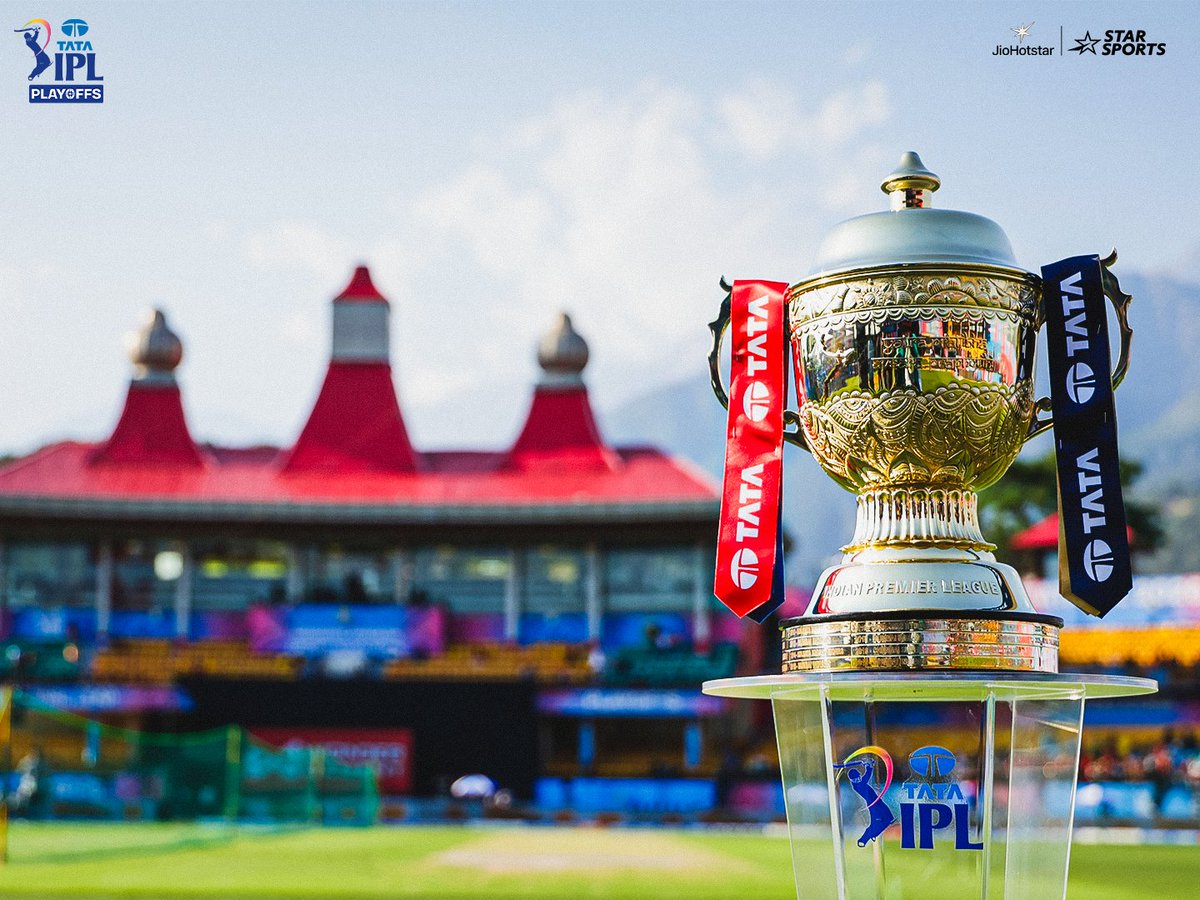 CricCrazyJohns's tweet photo. IPL TROPHY AT DHARMASHALA 🥶 https://t.co/WnckrMqB6G