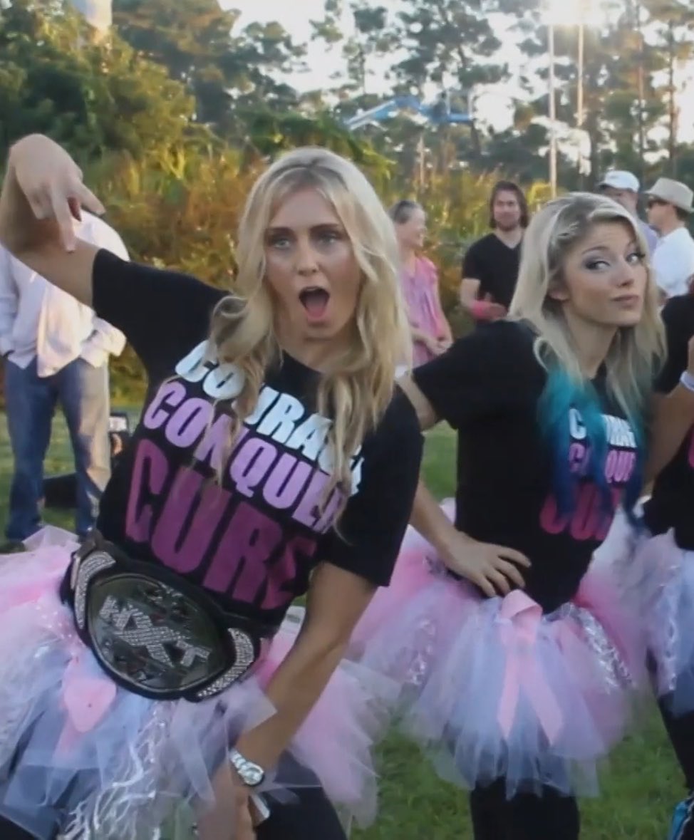 Charlotte Flair tweet media
