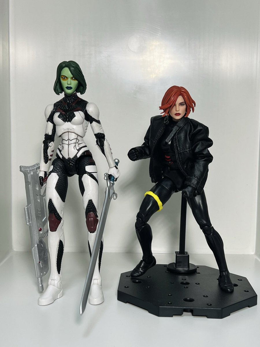 GotGSS's tweet photo. マーベルセレクトガモーラをレジェンド化するもくろみ(このまえパニッシャーのヘッドでケーブルヘッドにしたみたいに) https://t.co/b4GnrWHEvd