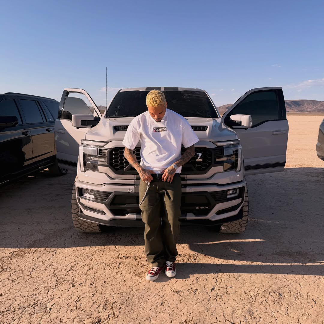 hwloiza's tweet photo. Chris Brown was shooting the music video for ‘Obvious’ yesterday. https://t.co/ckJ1o6bM7x