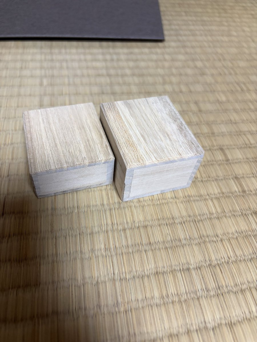 9gKn8's tweet photo. どうでもいい事だけど、箱は、略章の方が大きかった。記章は弁理士やめる際に要返却らしく、略章は墓場迄持って行こう！ https://t.co/te5Ch0dfh3