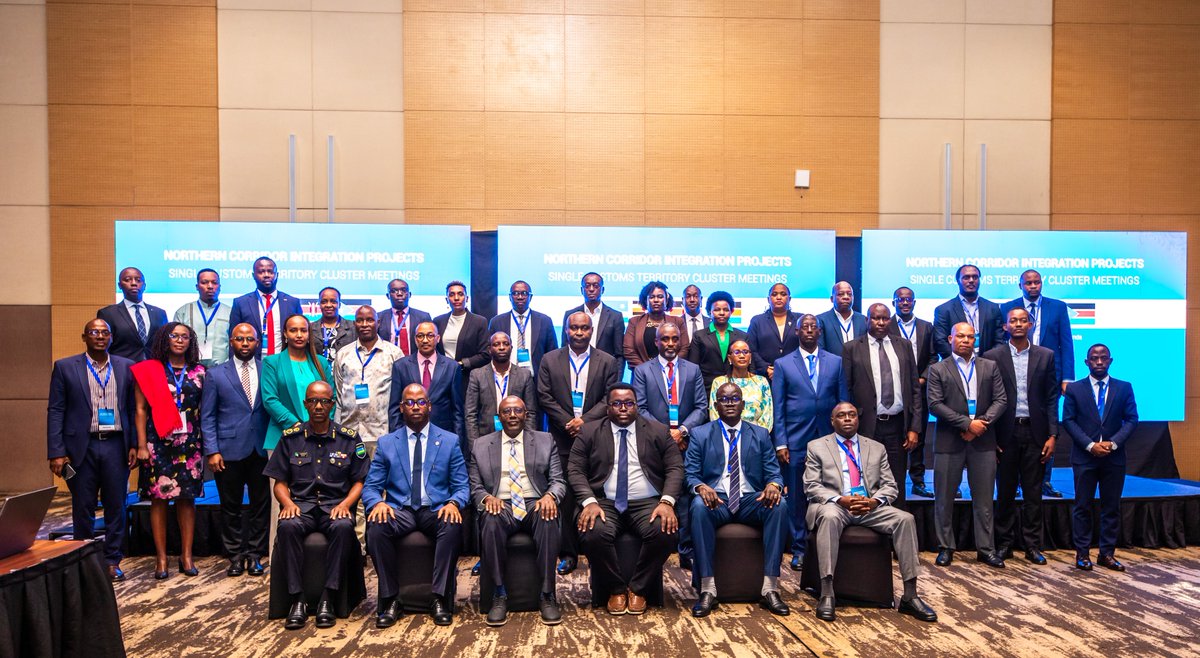 NorthernCoridor's tweet photo. 𝐀𝐝𝐯𝐚𝐧𝐜𝐢𝐧𝐠 𝐒𝐞𝐚𝐦𝐥𝐞𝐬𝐬 𝐓𝐫𝐚𝐝𝐞 𝐓𝐡𝐫𝐨𝐮𝐠𝐡 𝐑𝐞𝐠𝐢𝐨𝐧𝐚𝐥 𝐂𝐮𝐬𝐭𝐨𝐦𝐬 𝐂𝐨𝐨𝐩𝐞𝐫𝐚𝐭𝐢𝐨𝐧

Today, the Executive Secretary of the @NorthernCoridor joined the regional leaders and technical experts in the Ministerial Meeting on the Single Customs Territory (SCT) held in Kigali, Rwanda, bringing together Ministries responsible for the SCT from Northern Corridor Integration Projects member states.

The meeting reviewed the status of implementation of the 14th Heads of State Summit Directives of the Northern Corridor Integration Projects (NCIPs) Partner States under the SCT Cluster.

The meeting reaffirmed the Partner States’ shared commitment to deepening regional integration, enhancing trade facilitation, and advancing the seamless movement of goods and services along the Northern Corridor through effective implementation of the Single Customs Territory framework

#SingleCustomsTerritory #RegionalIntegration #NorthernCorridor #RegionalDevelopment #CrossBorderTrade
