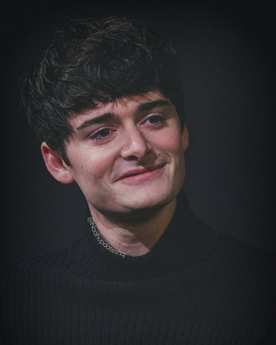 NoahUpdatesHQ's tweet photo. Cuando estés demasiado cansado para seguir, piensa en la sonrisa cálida de Noah y en aquellas palabras que dijo en Liverpool:

“Concéntrate en ti mismo, cree en ti mismo. No dejes que la opinión de los demás influya en ti… porque si te esfuerzas, llegará el trabajo correcto, el papel correcto. Sigue creyendo en ti mismo.”

A veces, las palabras correctas llegan justo cuando más las necesitas para seguir adelante 🤍

 🔗https://t.co/uqdZ8z8Lgi