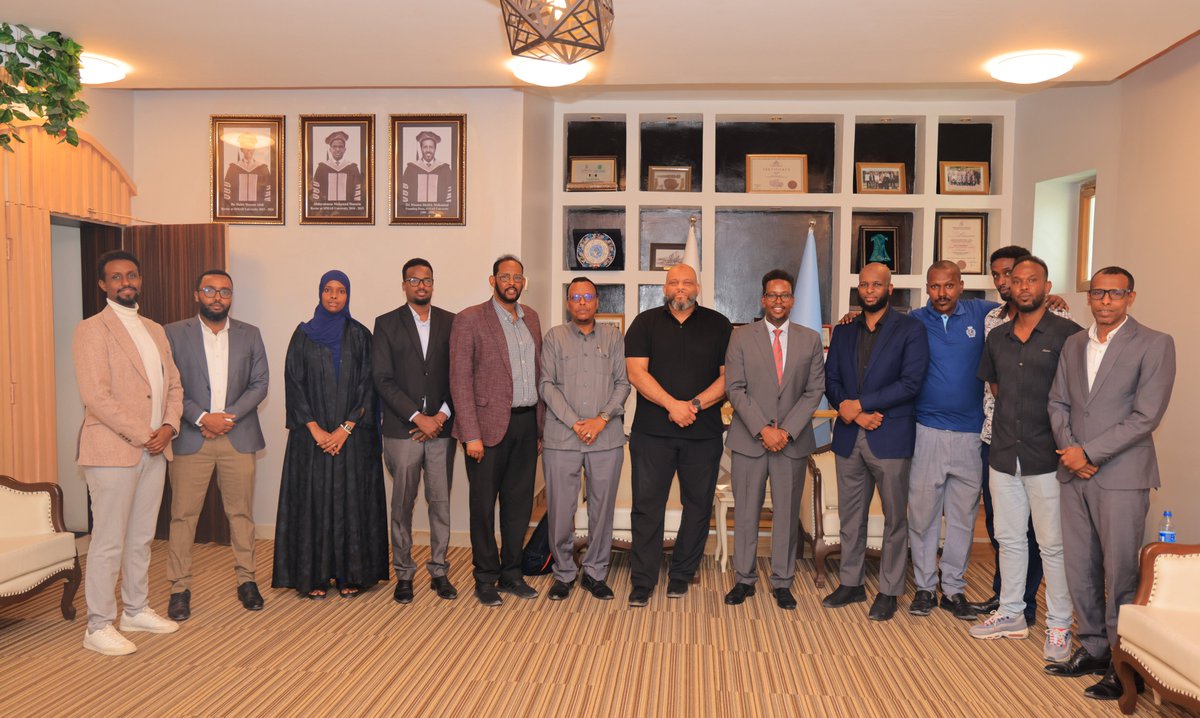 SIMADUniversity's tweet photo. SIMAD AI Institute, in collaboration with the Office of the Prime Minister, convened a public discussion on “Sovereign AI for Somalia,” highlighting the growing importance of AI-driven solutions in national development and digital transformation.

Special thanks to Faruq Hunter, Global Sovereign AI Architect at Qosil Ltd, for sharing valuable insights and expertise during the session.