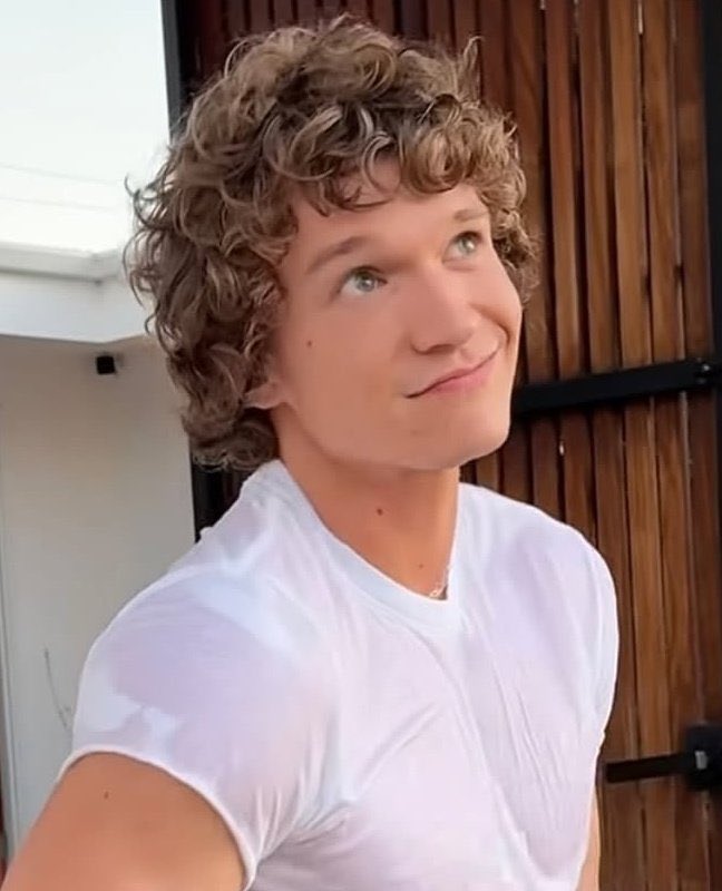 sunshine connor☀️ tweet media